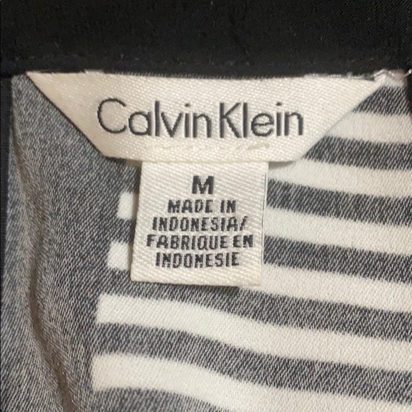 ‼️CK Stunning B&W Asymmetrical Top - Picture 3 of 7